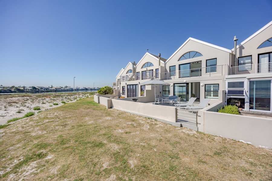2 Bedroom Property for Sale in Milnerton Central Western Cape
